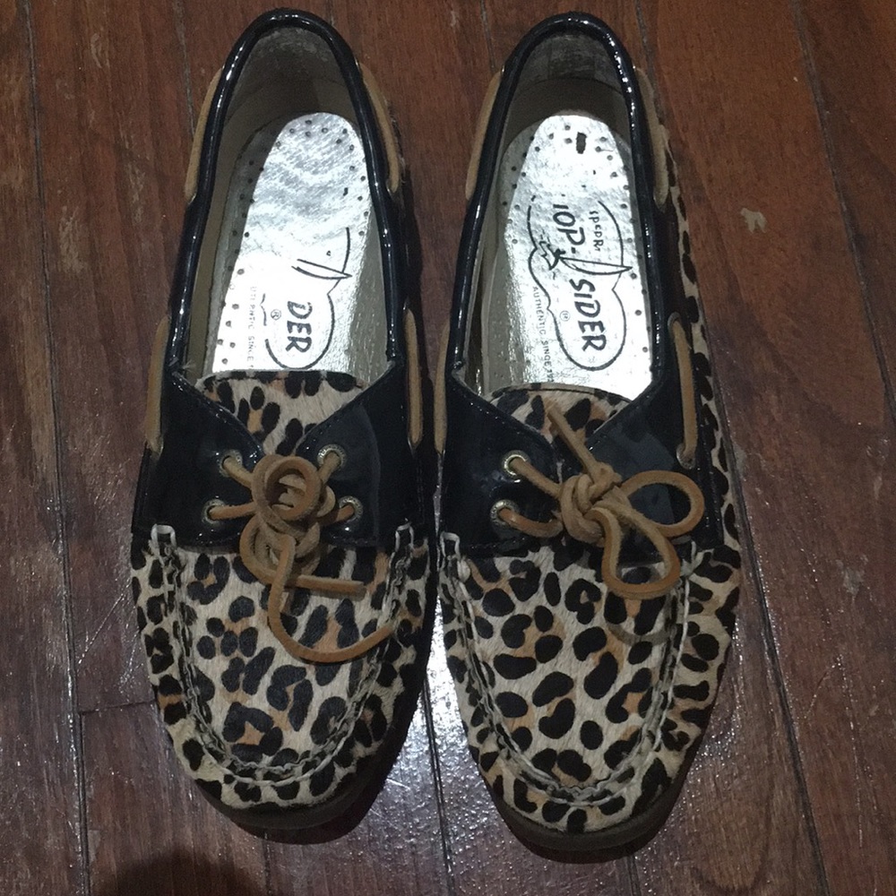 Leopard Sperrys
